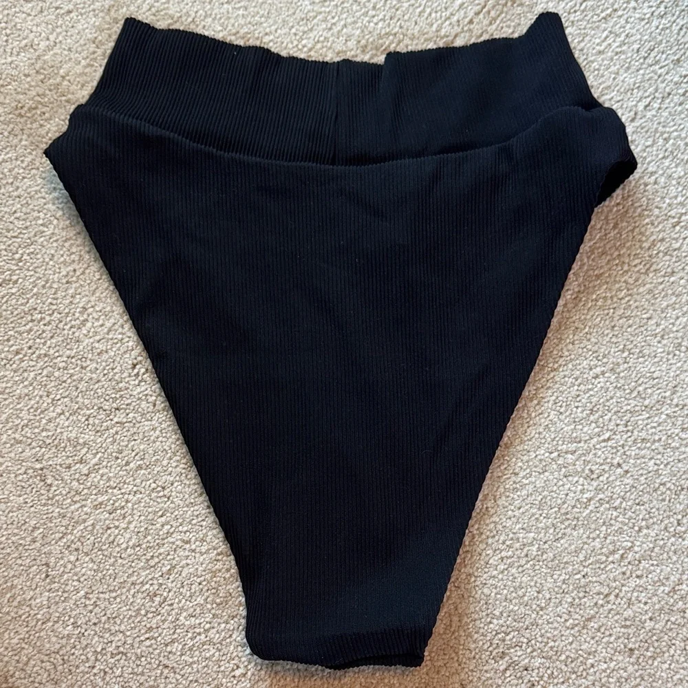 Aerie High-Waist Bikini Bottoms in Black and Hot Pink - Picture 5 of 8